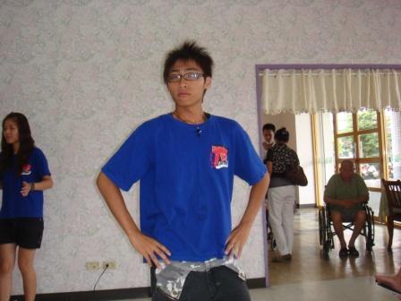 2010/08/28青少年團契至葡萄園安養中心志工：我是
