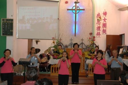 2010.03.07婦女團契紀念主日禮拜：陶笛隊以美妙音律來讚美主