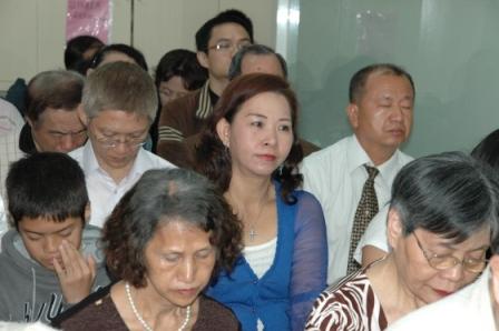 2010.04.18百週年感恩讚美禮拜：會議室亦座無虛席