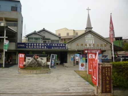 2010.07.20台灣跑兒X劉大偉夢想巡迴列車於烏日教會：外場搭設中