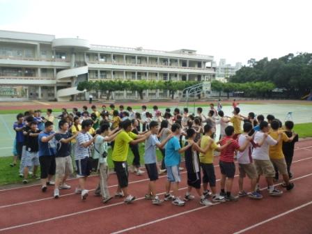 2010/09/12大屯區青少年聯合聚會及交誼(內新教會主辦)：戶外趣味活動