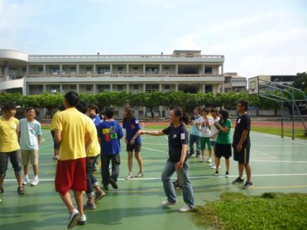 2010/09/12大屯區青少年聯合聚會及交誼(內新教會主辦)：戶外趣味活動