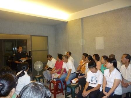 2010.09.25陳逸群長老新家舉行家庭禮拜：陳炳勲牧師主禮家庭追思禮拜~證道分享