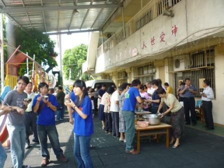 2010.10.17主日學紀念主日禮拜：享受姐妹為我們準備的愛餐~