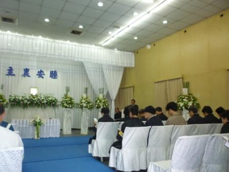 2010.10.30陳東連弟兄告別安息禮拜：上午9時準時開始告別禮拜~