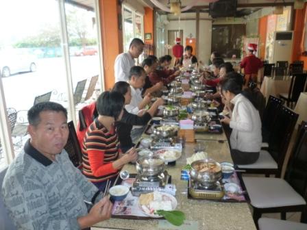 2010.12.10年度事工分享暨2011年計劃研討會：火鍋饗宴~~
