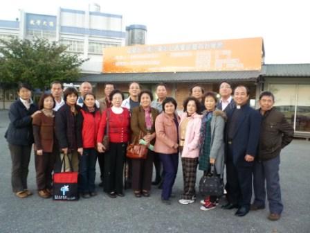 2010.12.10年度事工分享暨2011年計劃研討會：彰化二林喜樂保育院(教會牧長合影紀念)